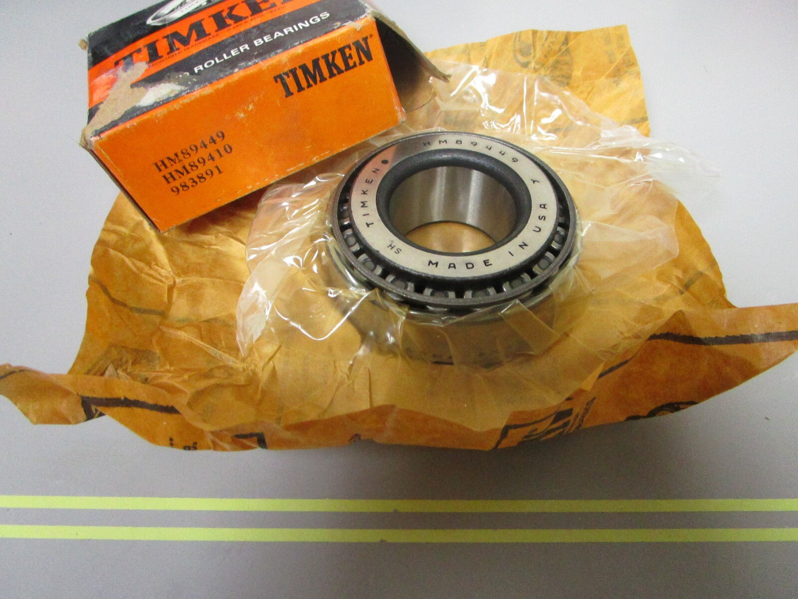 *NEW OEM* 0810 OMC Timken Roller Bearing 983891 0983891