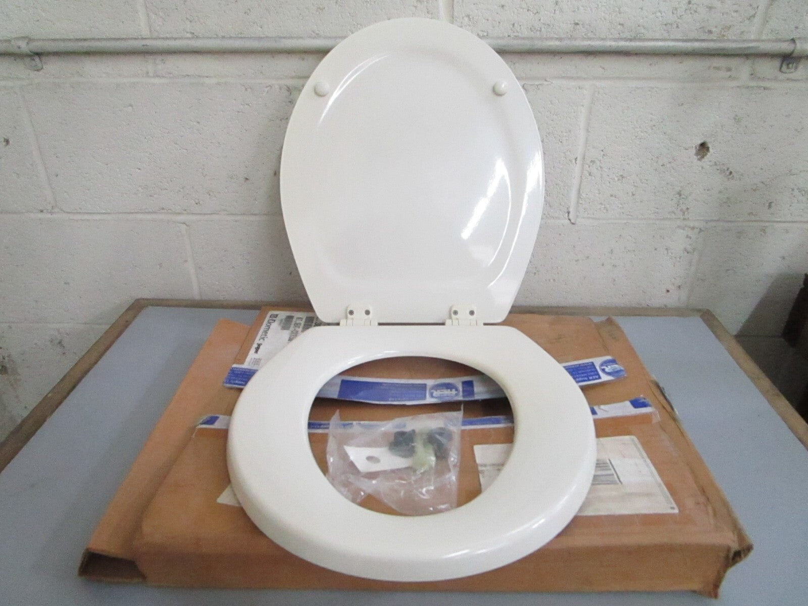 *NEW* 0820 Dometic Bone-White Seat Cover Ay 385343831