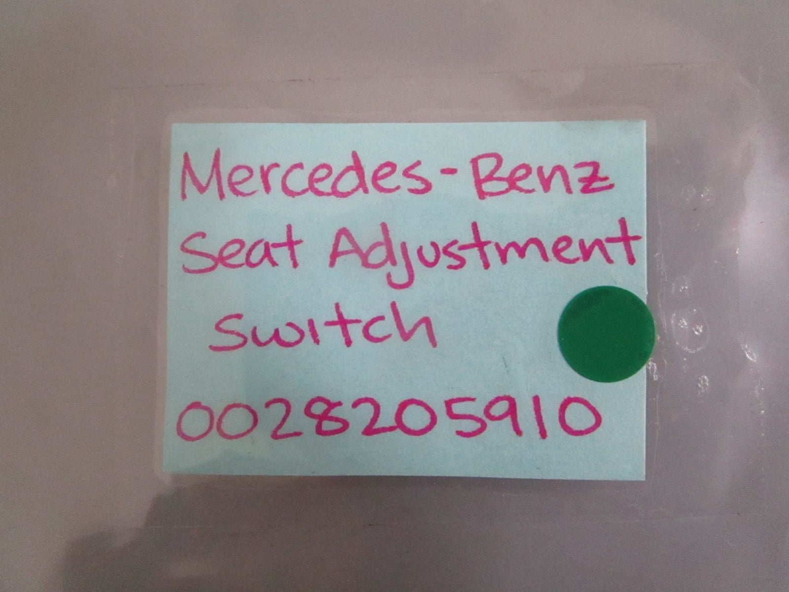 NEW OEM 0028205910 Mercedes-Benz Seat Adjustment Switch 0820