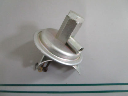 NEW OEM 0001581018 1237121301 Mercedes-Benz Bosch Vacuum Box 0820