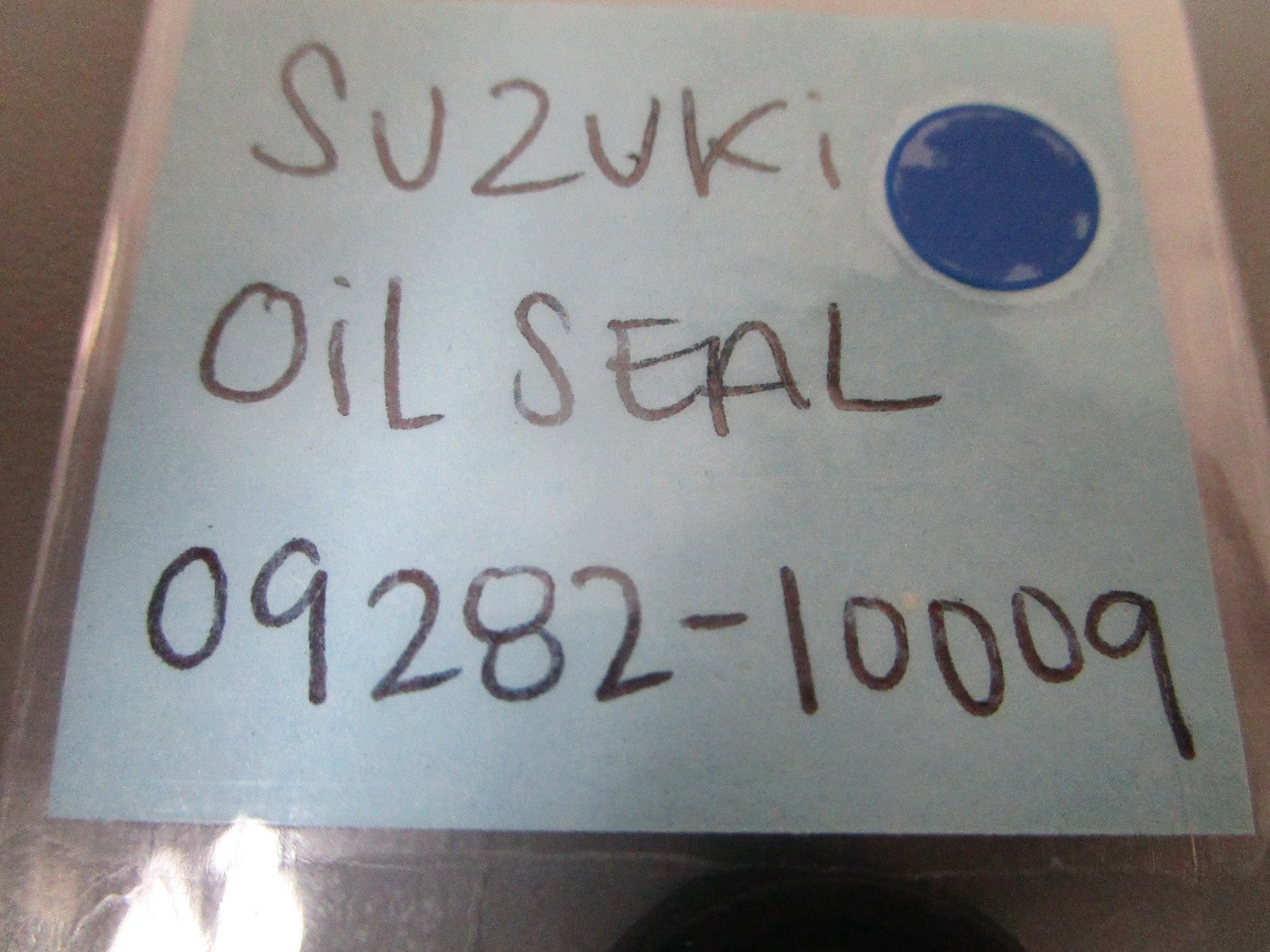 NEW OEM 09282-10009 Suzuki Oil Seal 0810
