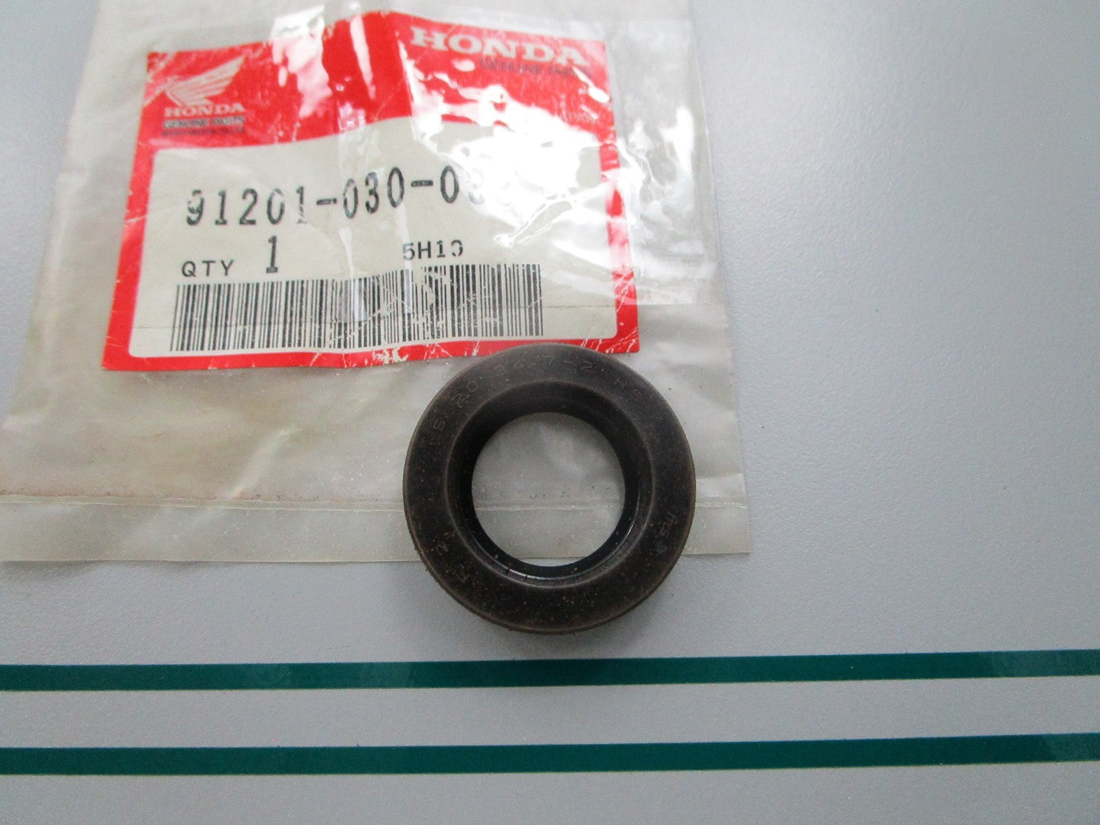 NEW OEM 91201-030-033 Honda Oil Seal 0810