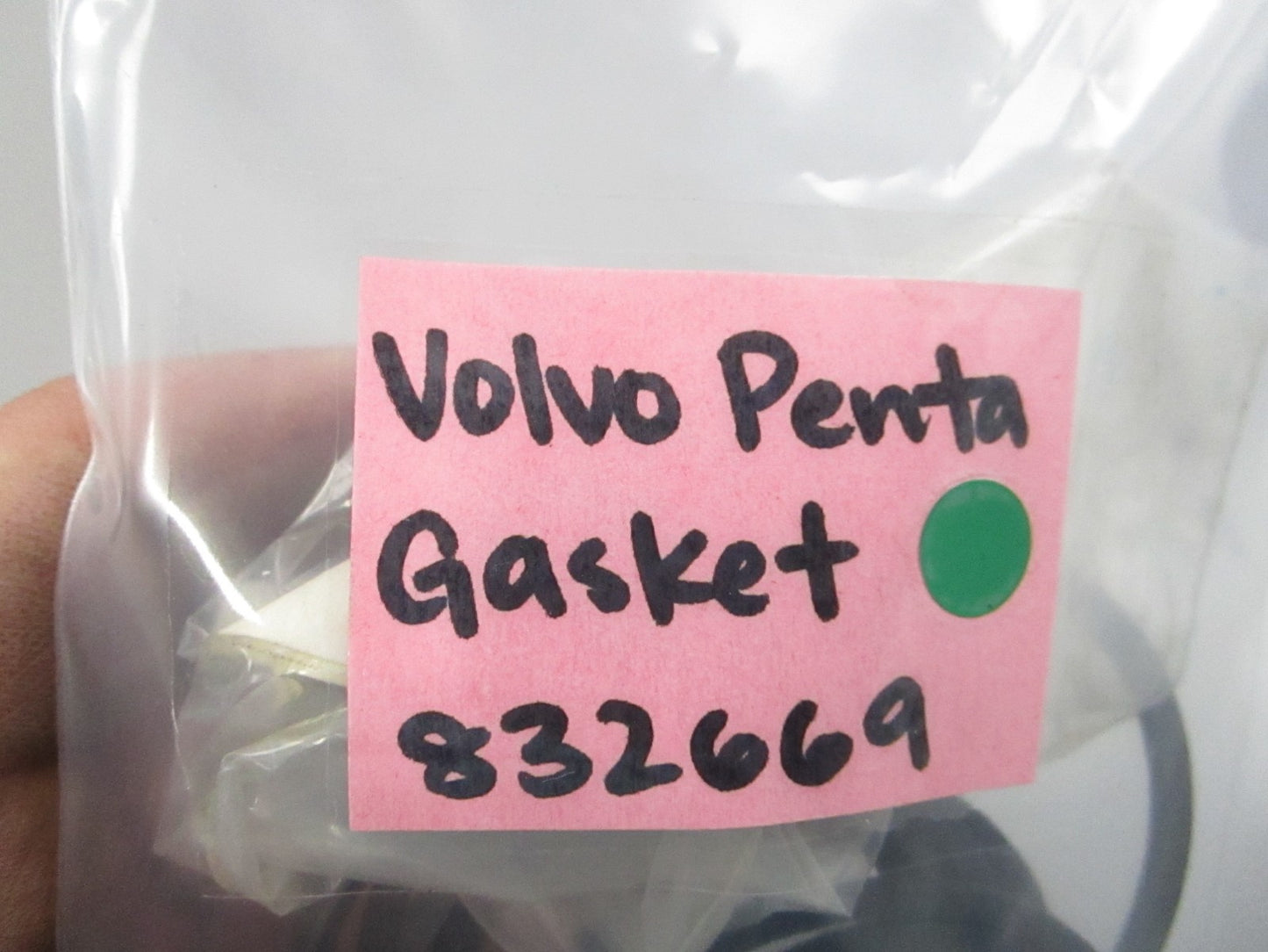 NEW OEM 832669 Volvo Penta Gasket 0810