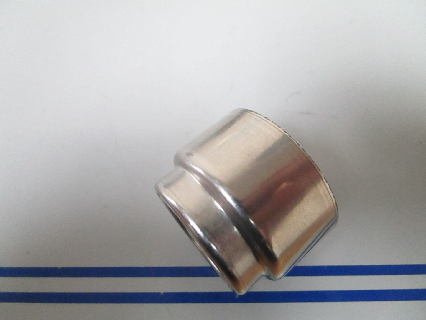 *NEW OEM* 0810 OMC Johnson Evinrude Crankshaft Sleeve 336988 0336988