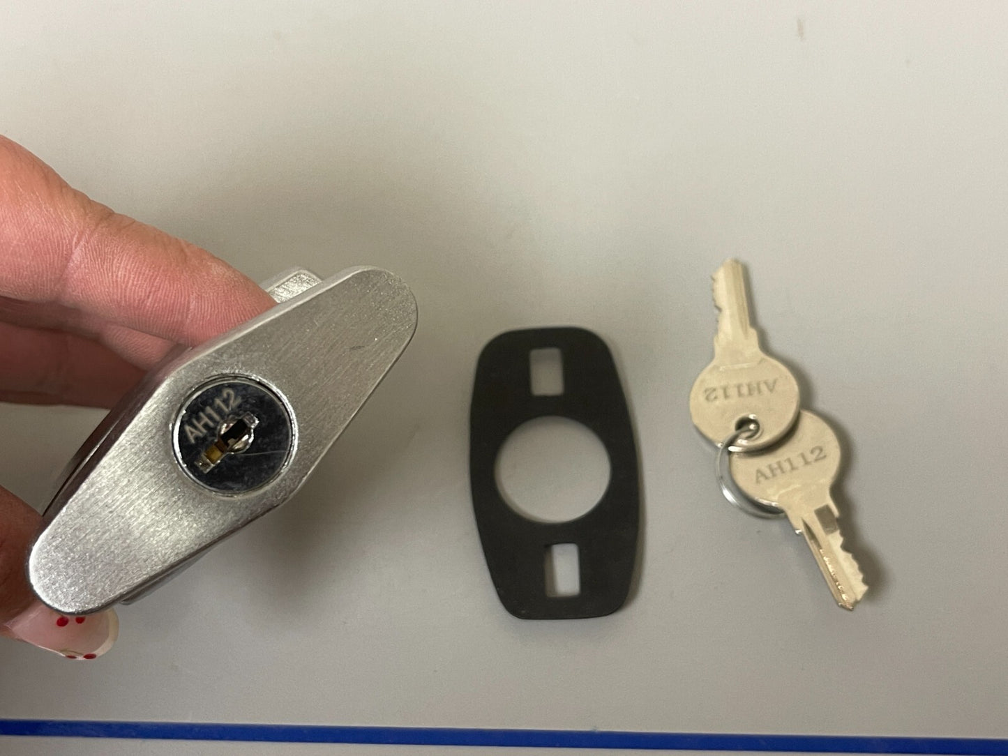 *NEW OEM* 0720 Generac AH112 Key & Handle W/O Cam 0H3792B