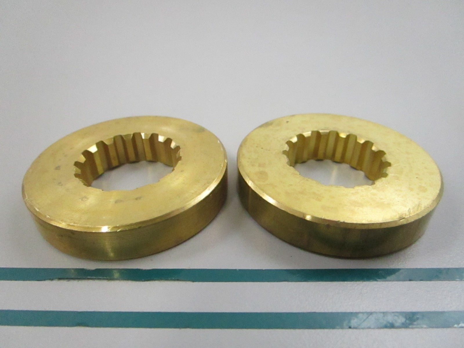 NEW OEM (LOT OF 2) 320570 0320570 OMC Johnson Evinrude Propeller Spacer 0810