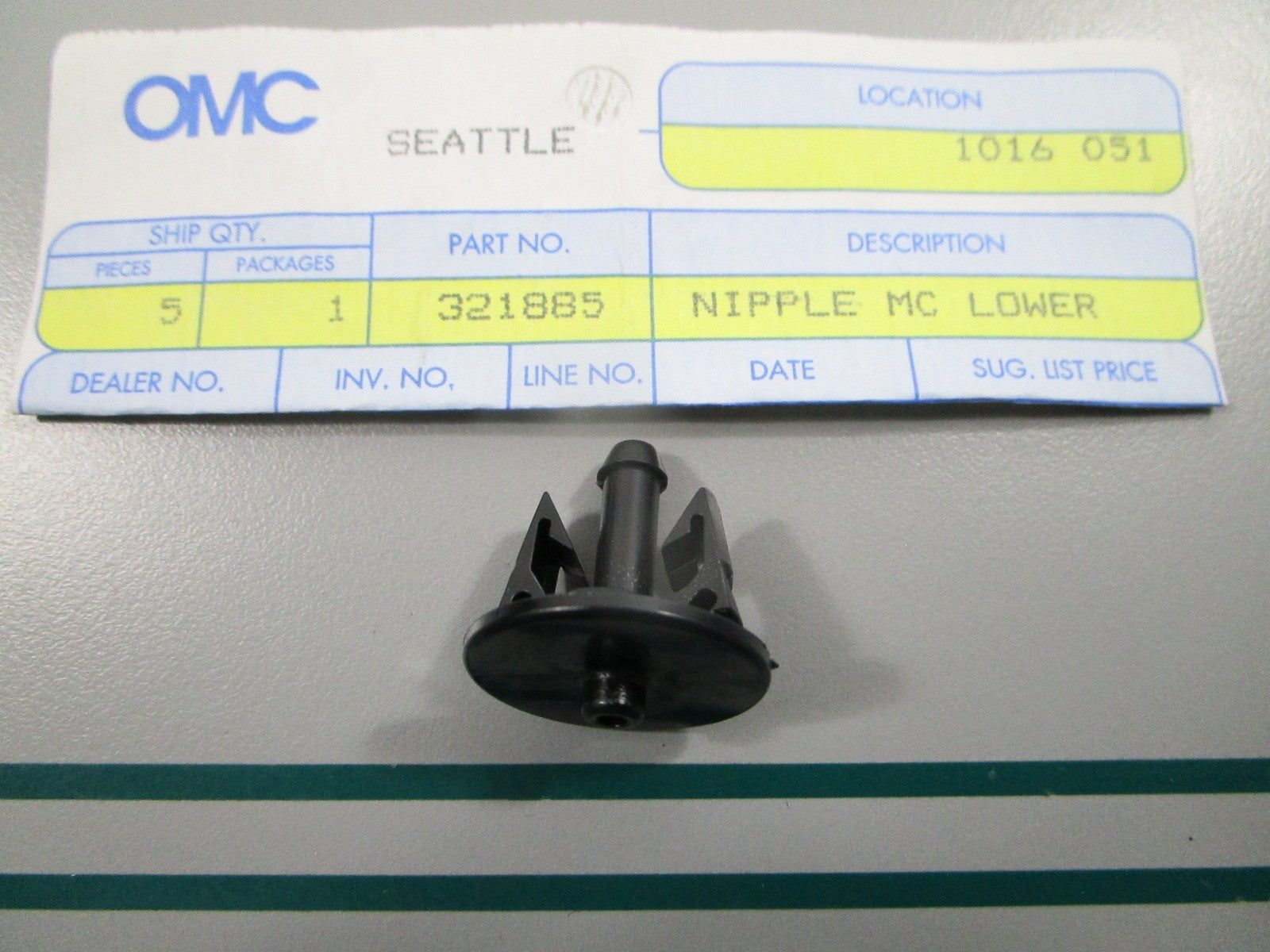 NEW OEM 321885 0321885 OMC Johnson Evinrude Nipple 0810