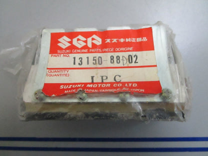 *NEW OEM* 0820 Suzuki Reed Valve Assy 13150-88D02