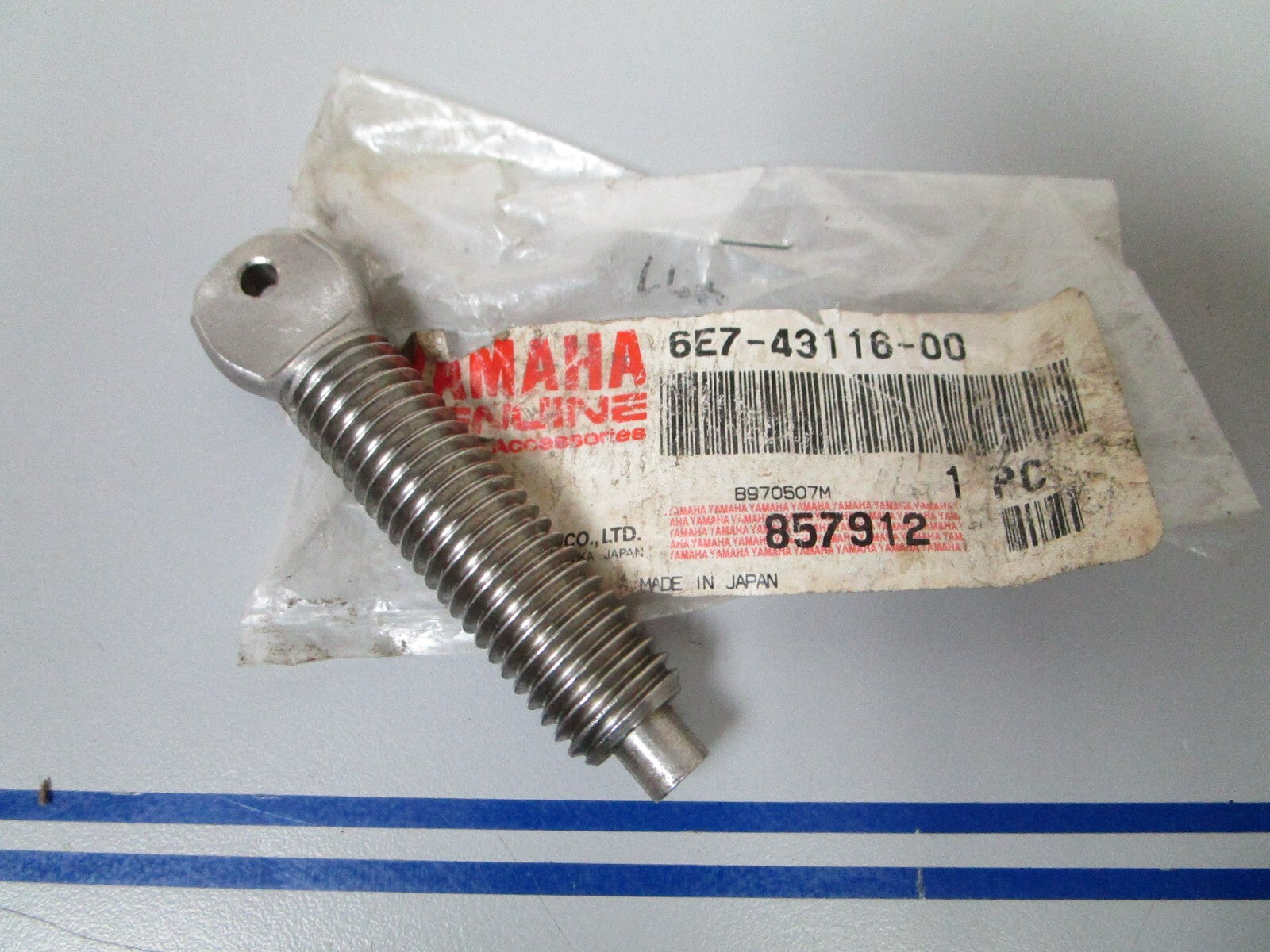 *NEW OEM* 0810 Yamaha Transom Clamp Screw 6E7-43116-00-00