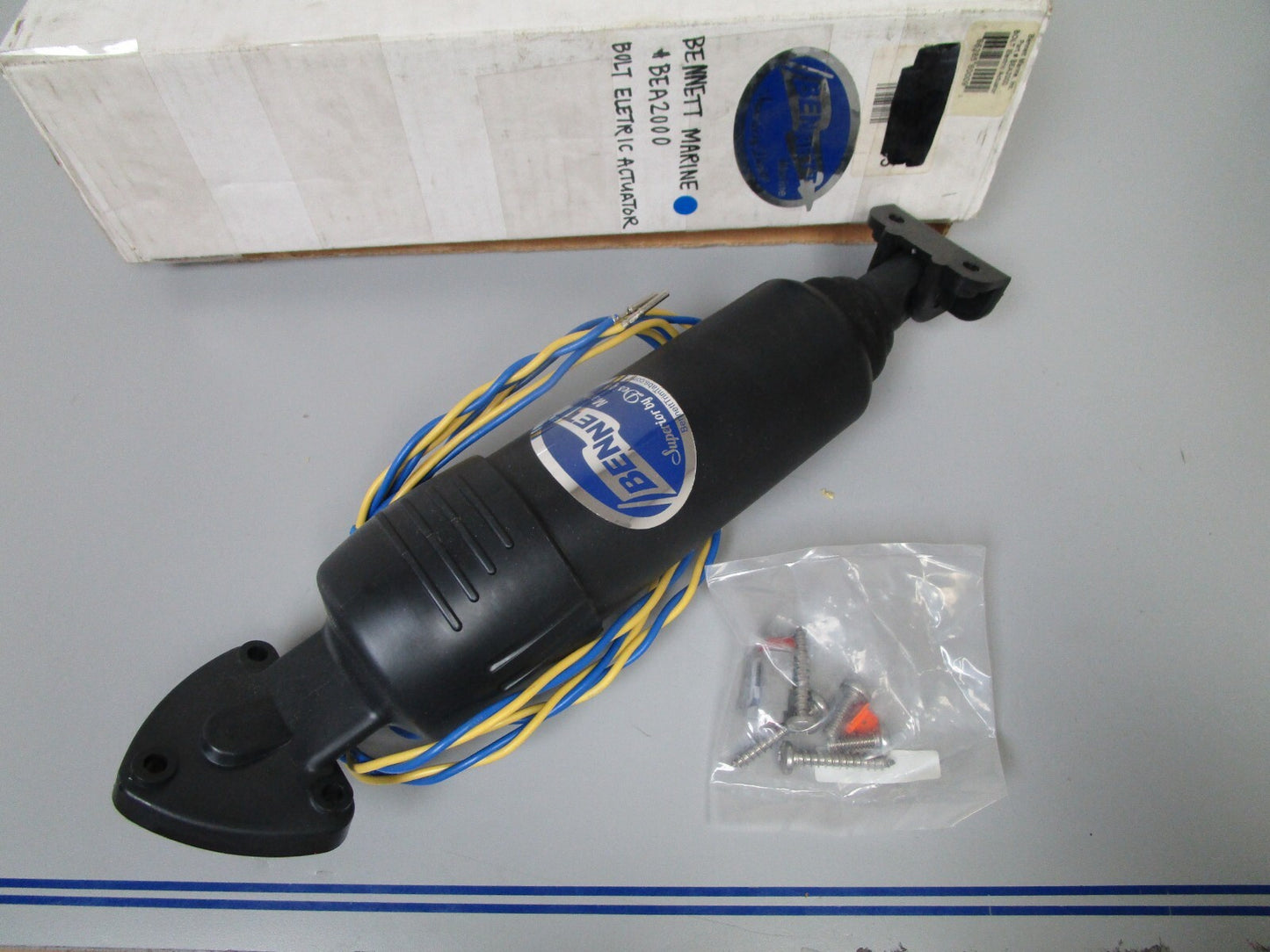 *NEW OEM* 0720 Bennett Marine 12VDC 20amp Bolt Electric Actuator BEA2000