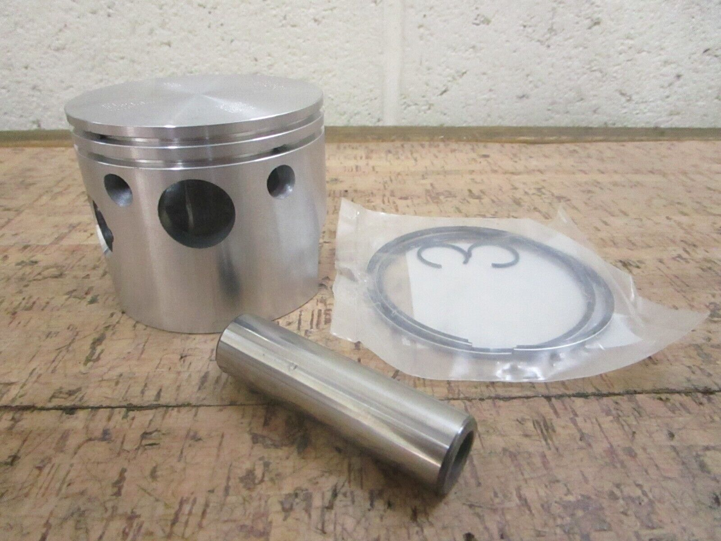 *NEW OEM* 0780 Mercury Mariner 1991 135 150 175 200 Port Piston .015 8667A43