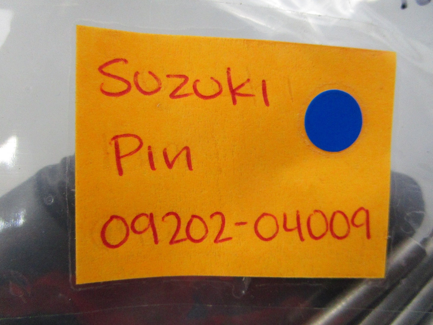NEW OEM (LOT OF 4) 09202-04009 Suzuki Pin 0810