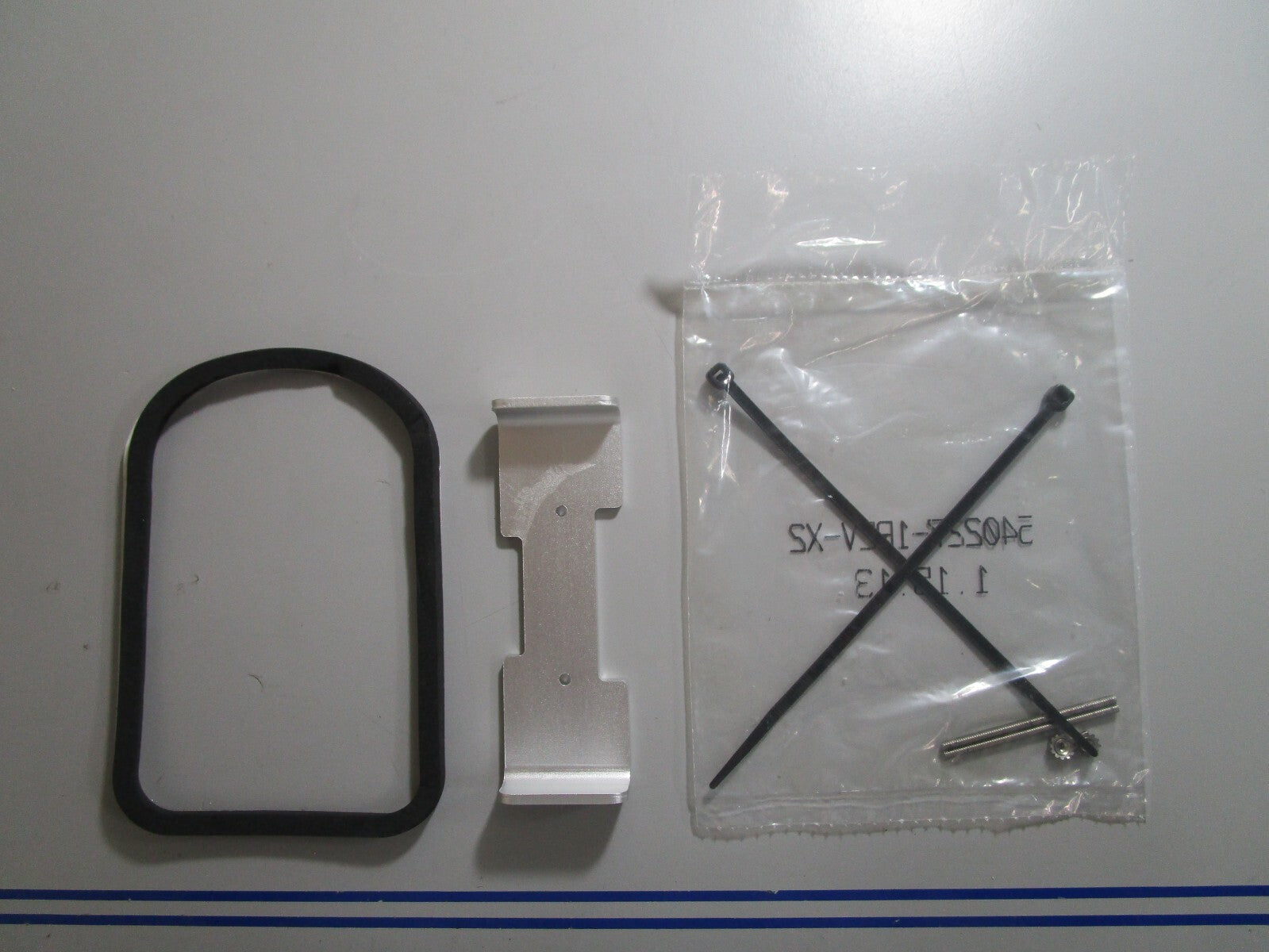 *NEW OEM* 0810 Humminbird In-Dash Mounting System Piranha & Piranha MAX 740133-1