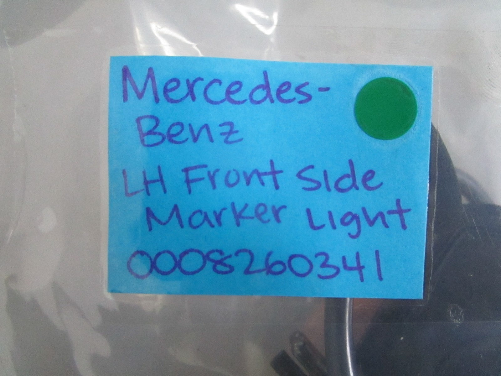 NEW OEM 0008260341 Mercedes-Benz LH Front Side Marker Light 0820