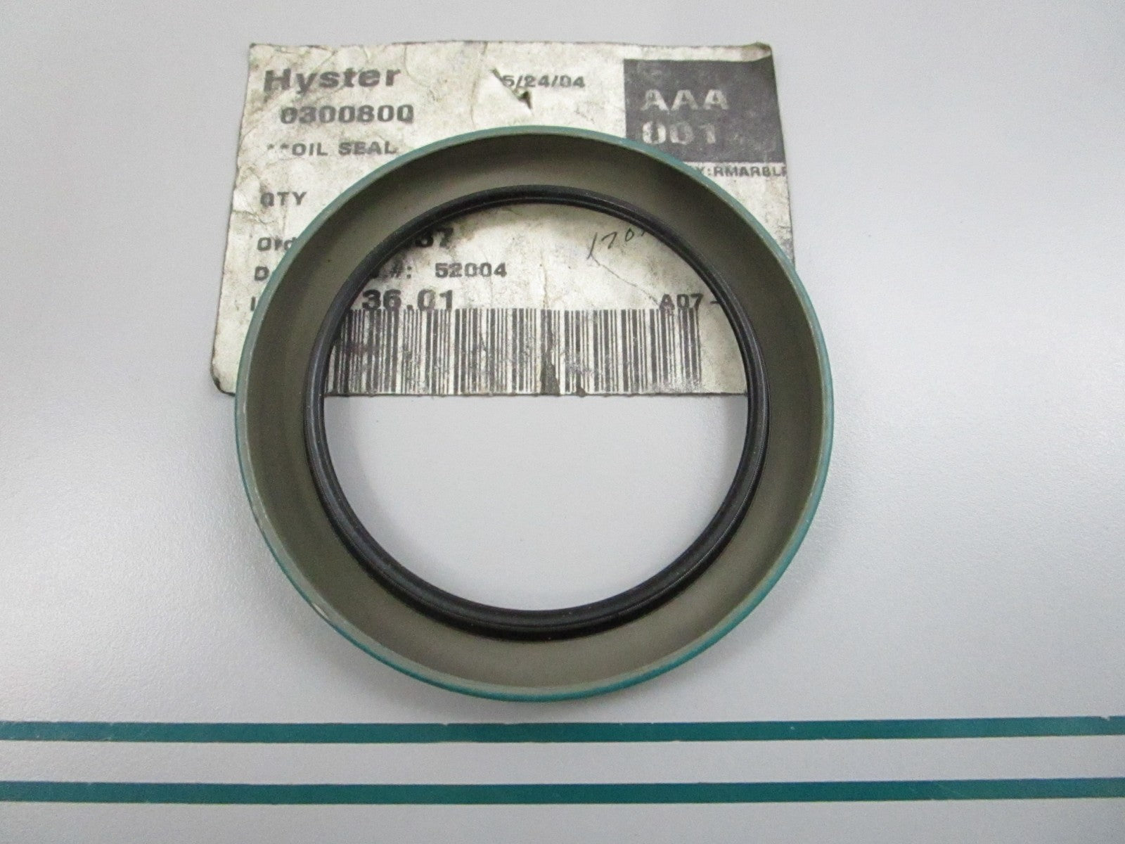 NEW OEM 0300800 Hyster Oil Seal 0810