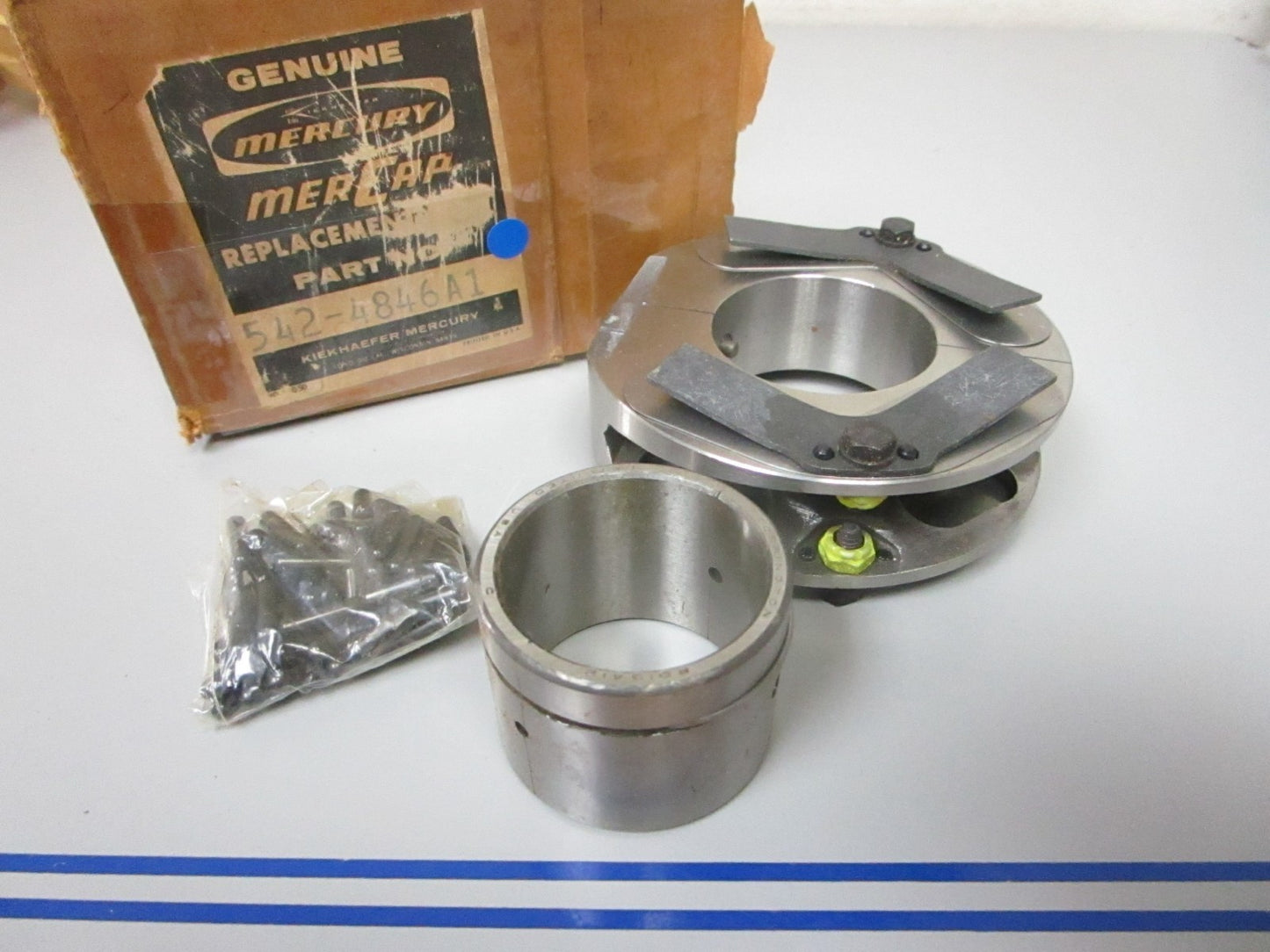 NEW OEM 4846A1 Mercury Quicksilver 65hp Main Bearing Reed Cage 0720