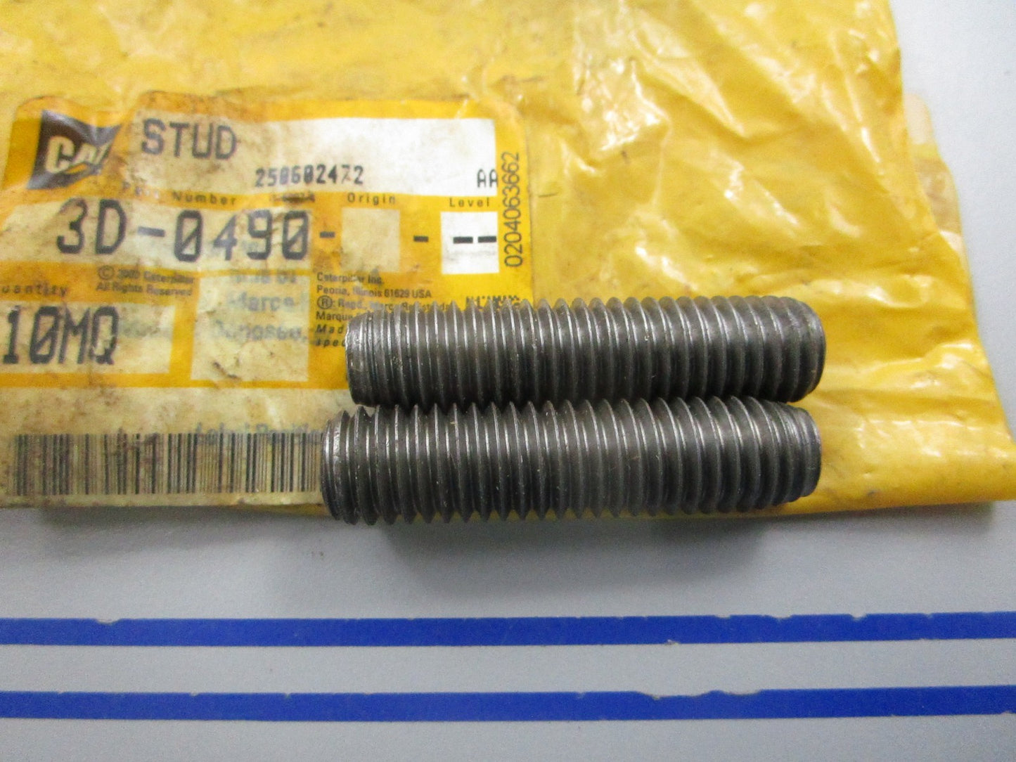 NEW OEM (LOT OF 2) 3D-0490 CAT Stud 0810