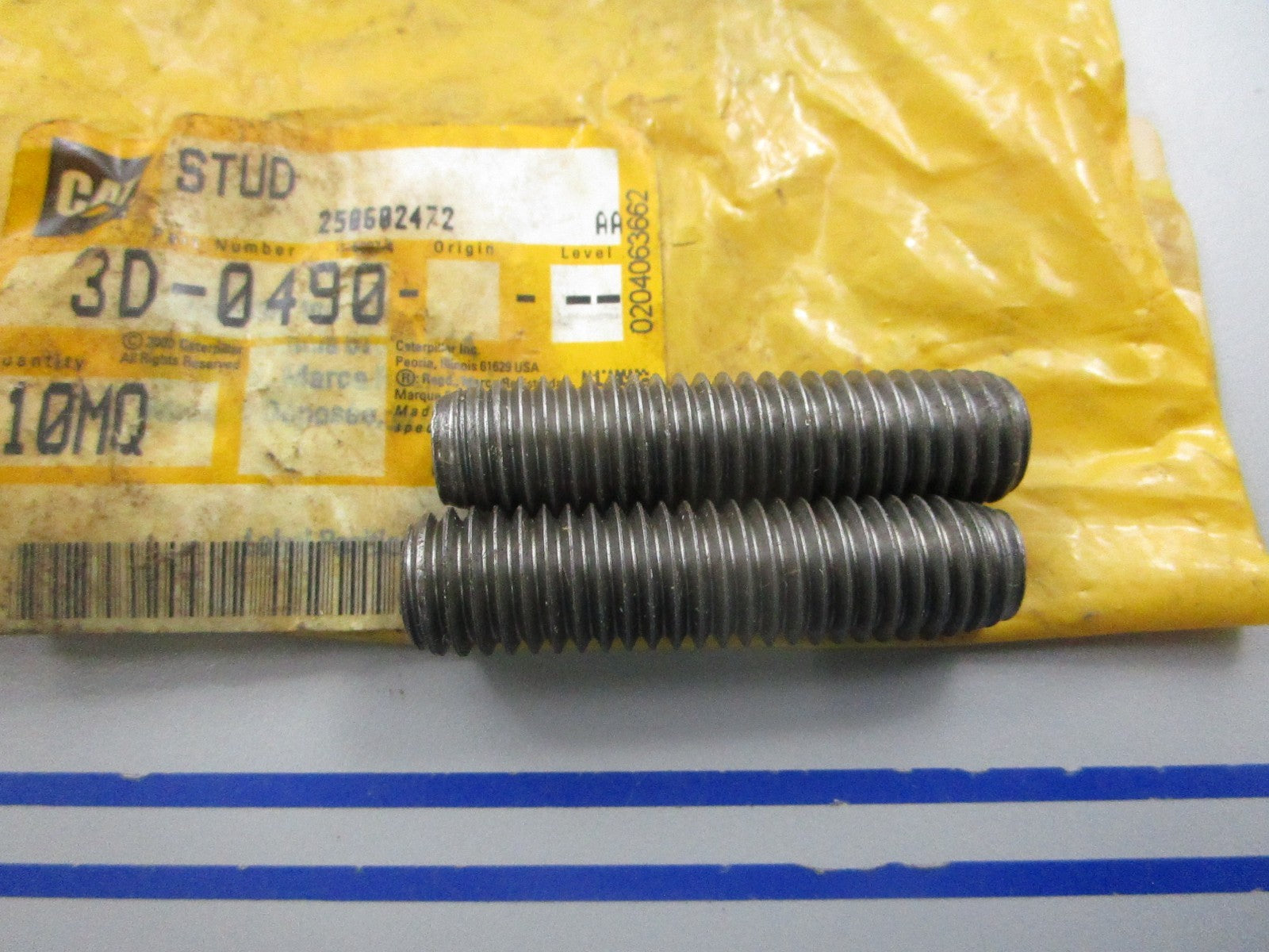 NEW OEM (LOT OF 2) 3D-0490 CAT Stud 0810