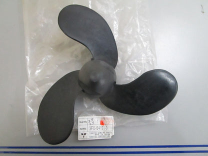 *NEW OEM* 0820 Tohatsu 3-Blade Propeller 3F0-64101-0