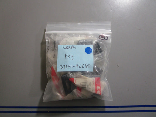 *NEW OEM* 0810 Suzuki Key 37141-92E80