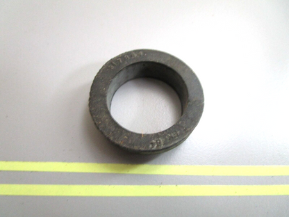 *NEW OEM* 0750 OMC Johnson Evinrude GROMMET 317844 0317844