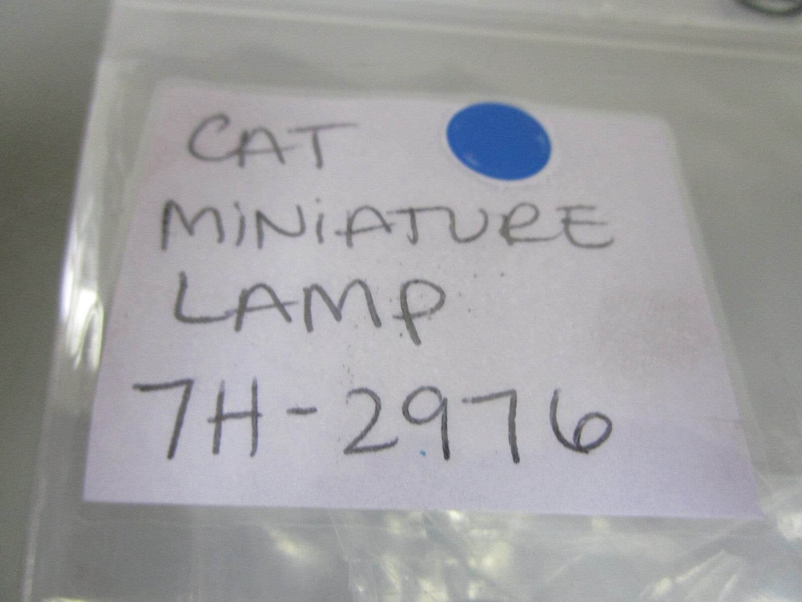 *NEW OEM* 0810 CAT Miniature Lamp 7H-2976