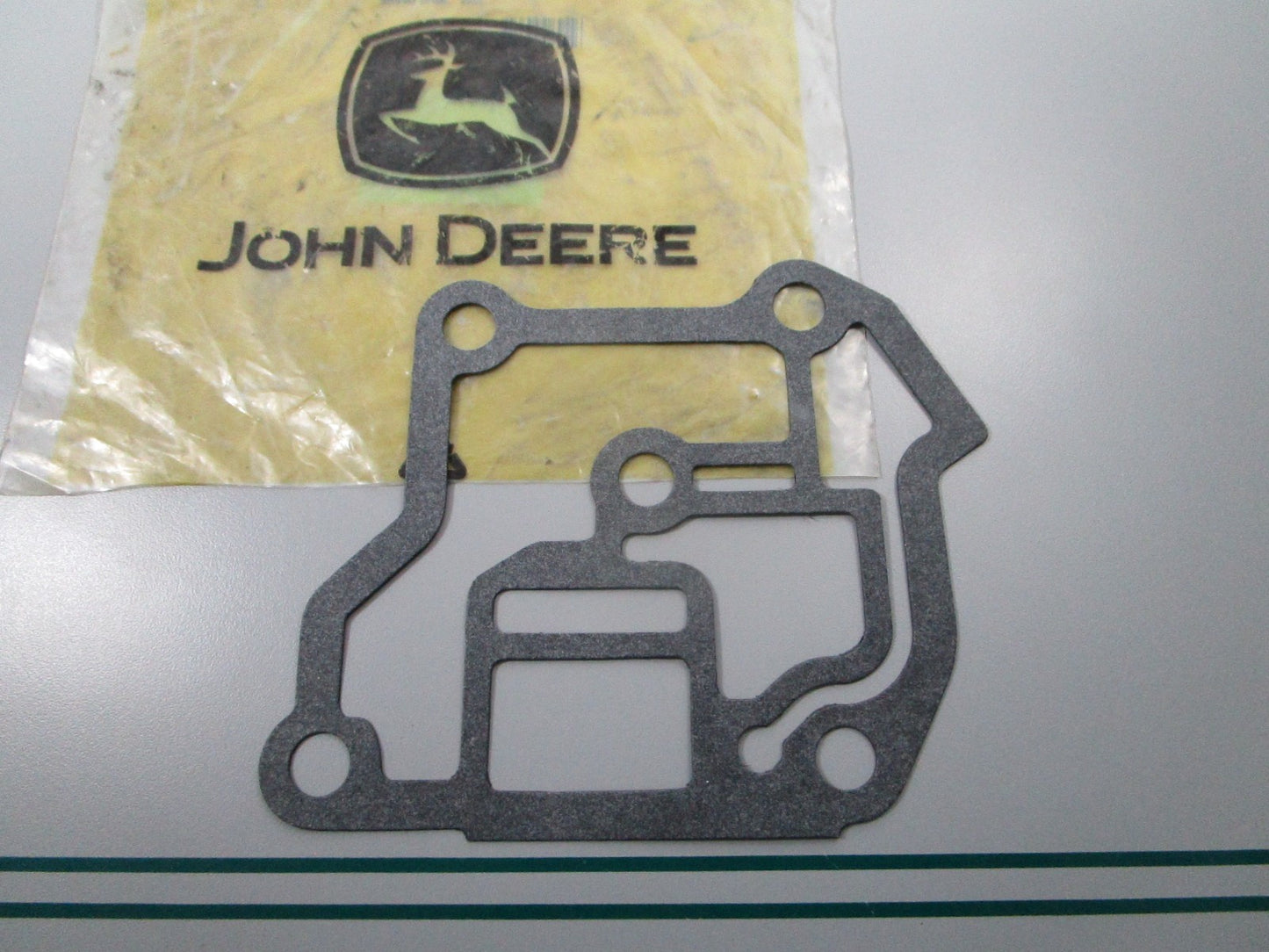 NEW OEM R100338 John Deere Gasket 0810