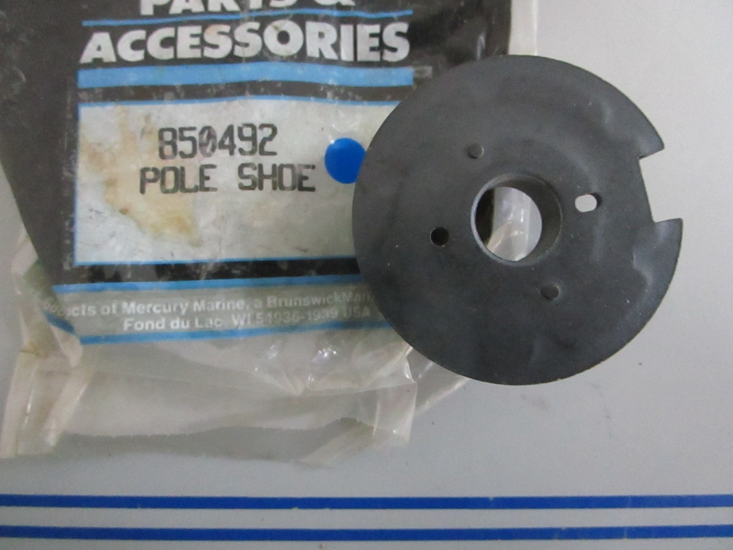 NEW OEM 850492 Mercury Quicksilver Pole Shoe 0820