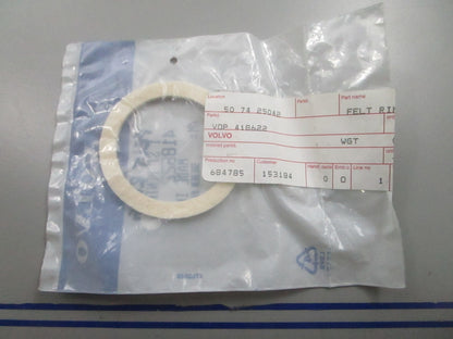 *NEW OEM* 0810 Volvo Penta Felt Ring 418622