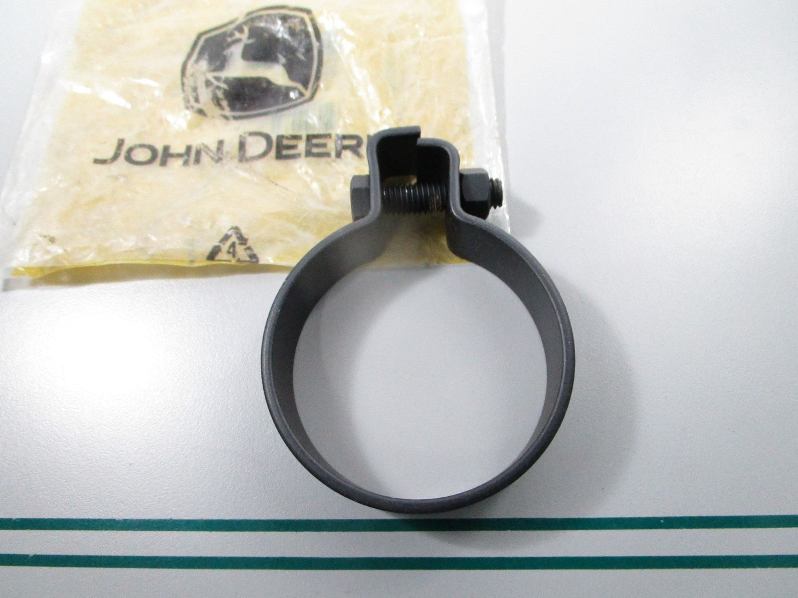 NEW OEM AR26906 John Deere Clamp 0810