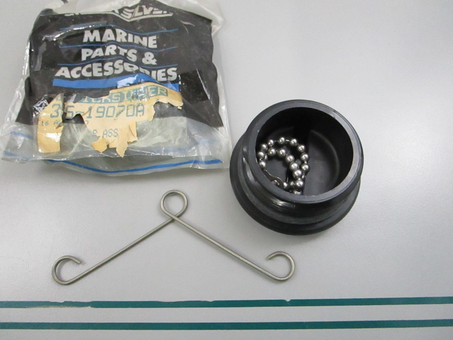 NEW OEM 36-19070A1 Mercury Quicksilver Cap Assembly 0810