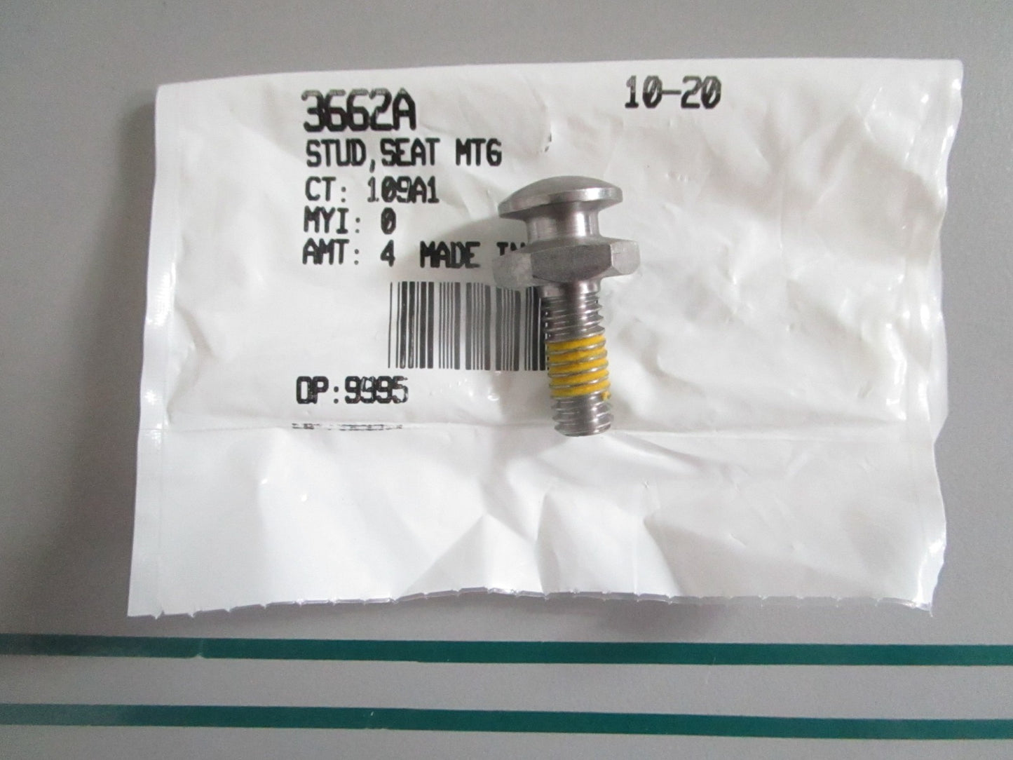 NEW OEM 3662A Harley-Davidson Stud 0820