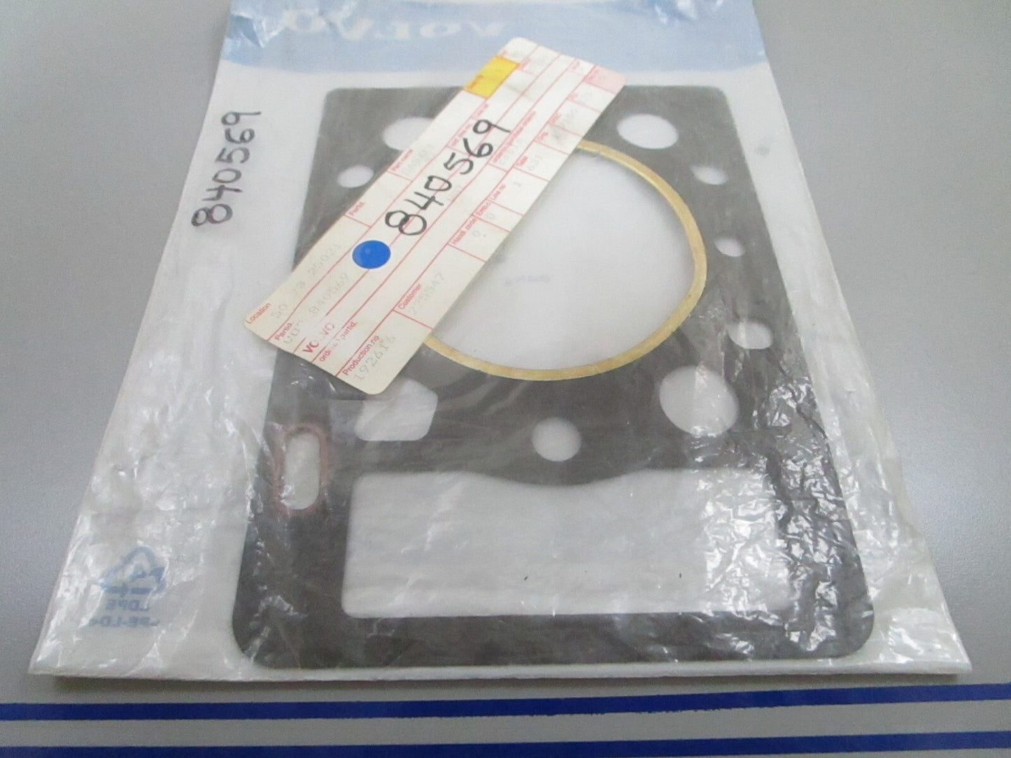 *NEW OEM* 0810 Volvo Penta Gasket 840569