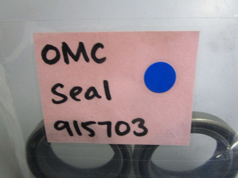 *NEW OEM* 0770 OMC Johnson Evinrude Seal 915703 0915703