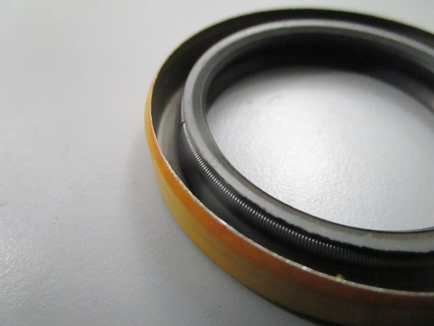 *NEW OEM* 0810 GM Seal 6269204