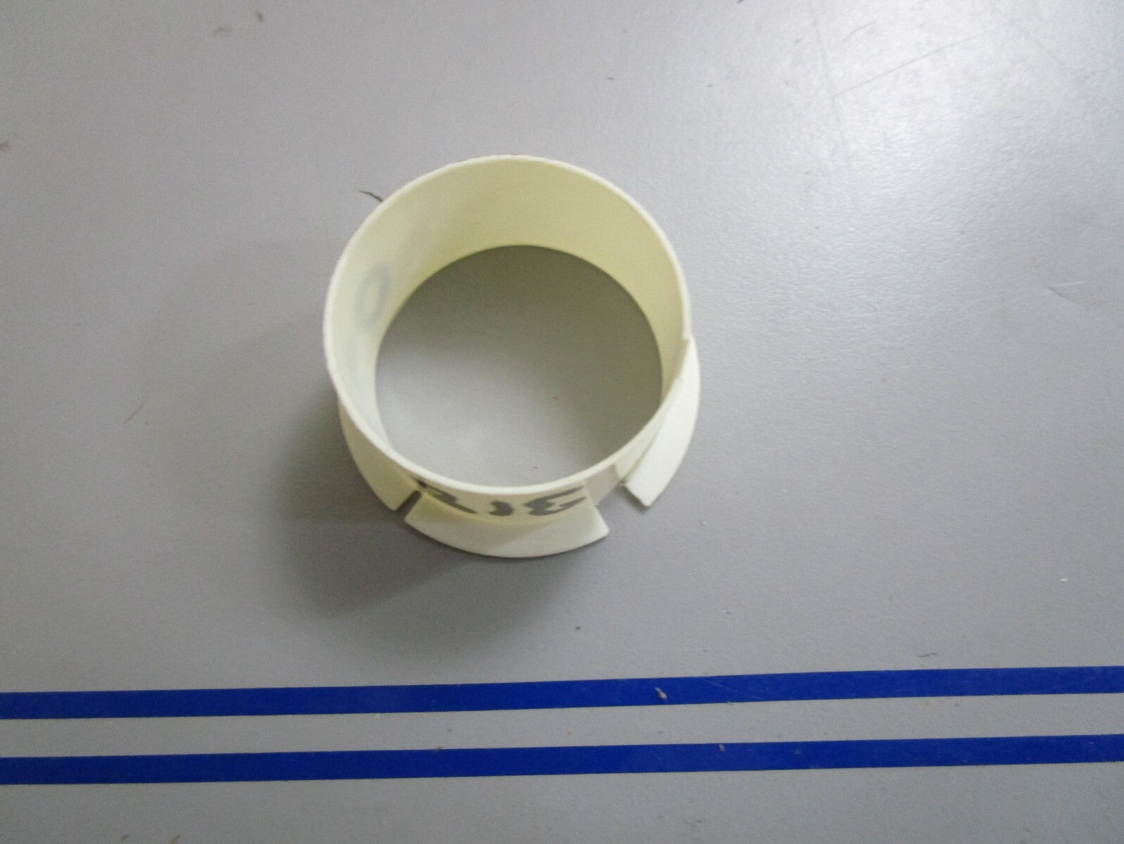 *NEW OEM* 0810 OMC Johnson Evinrude Bushing 318560 0318560