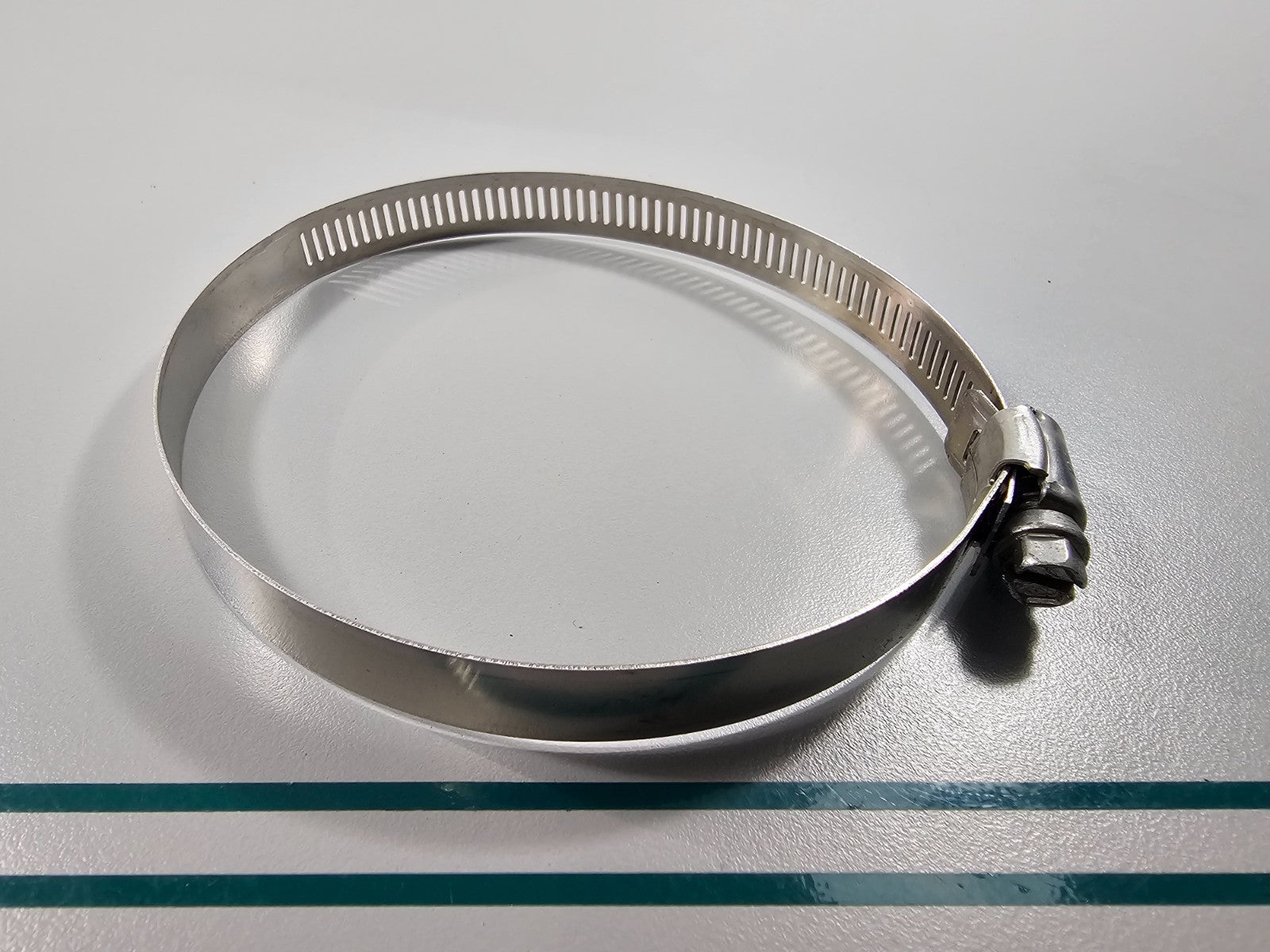NEW OEM 3852604 OMC Johnson Evinrude Hose Clamp 0810