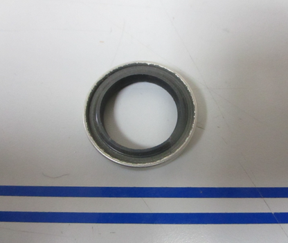 *NEW OEM* 0720 OMC Johnson Evinrude Seal 3852344