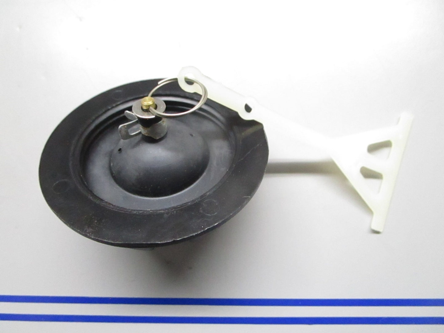 *NEW OEM* 0820 Tohatsu Fuel Tank Cap 369-70020-2