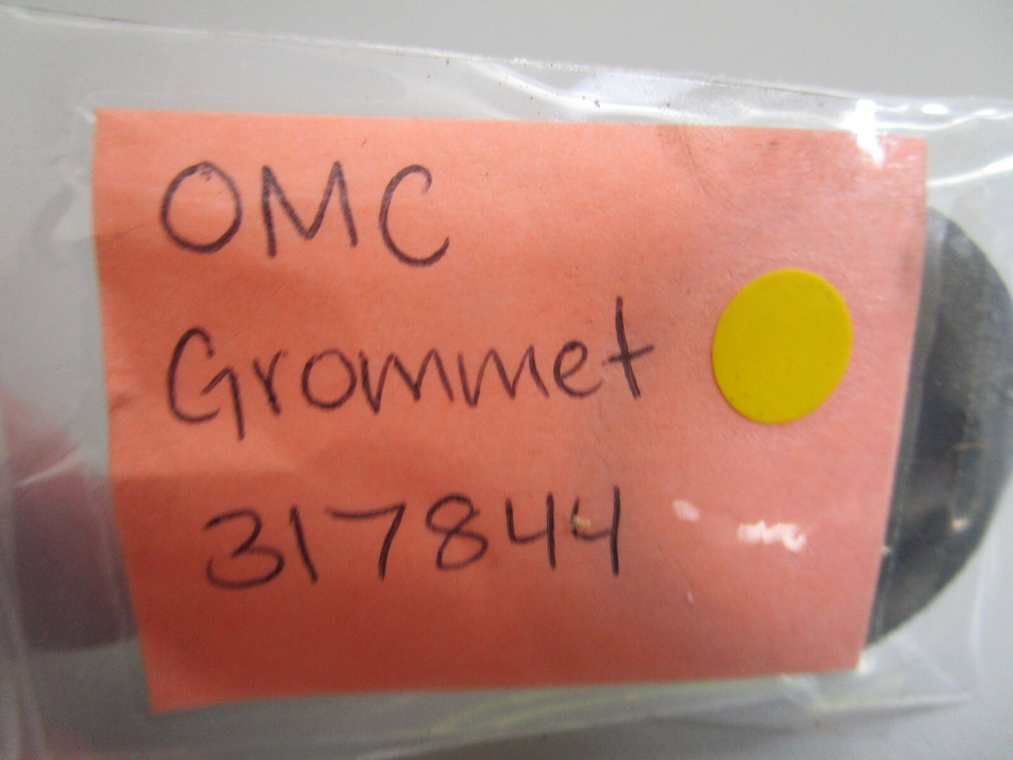 *NEW OEM* 0750 OMC Johnson Evinrude GROMMET 317844 0317844