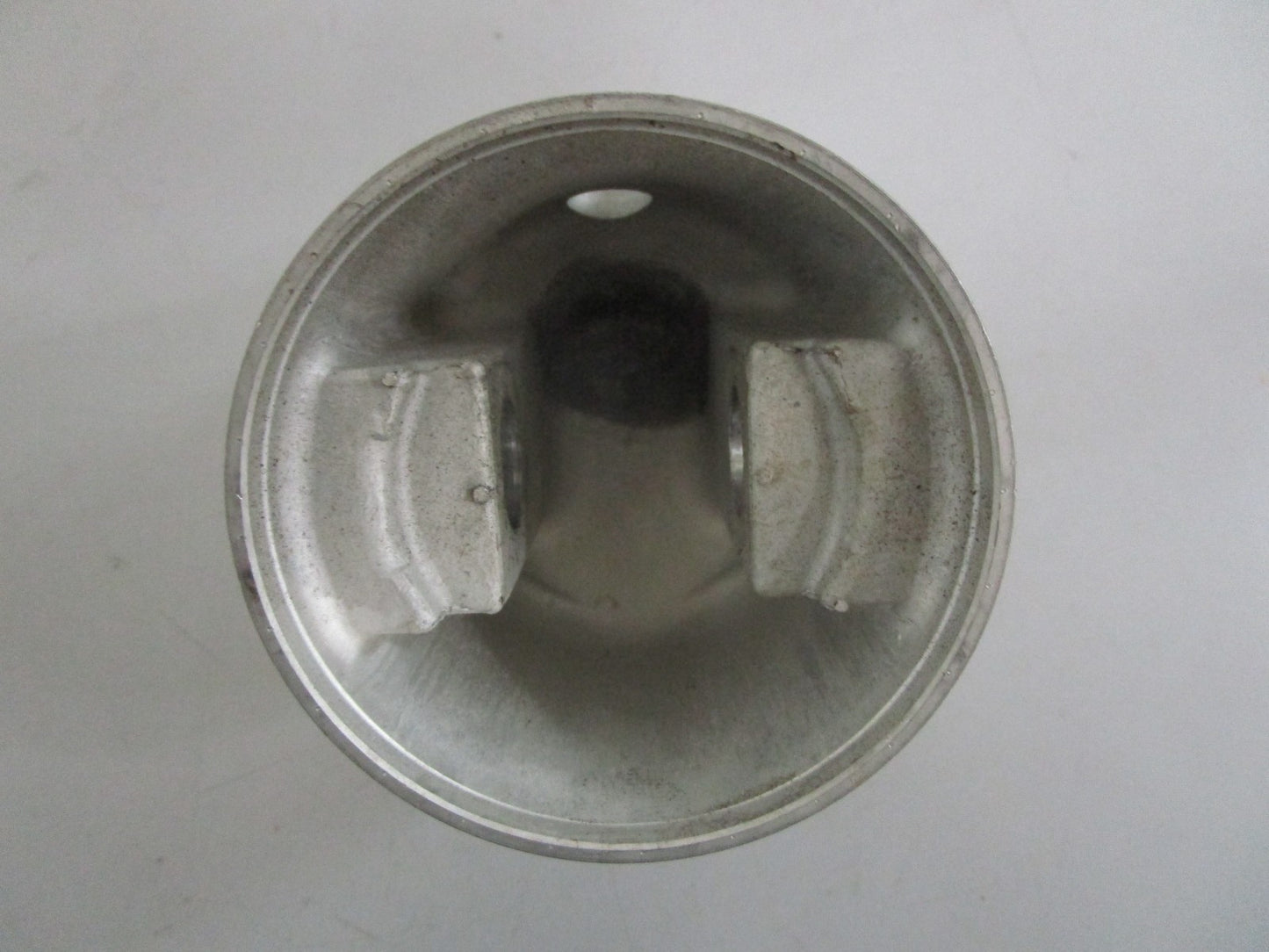 *NEW OEM* 0820 Mercury Force Piston F428015-1