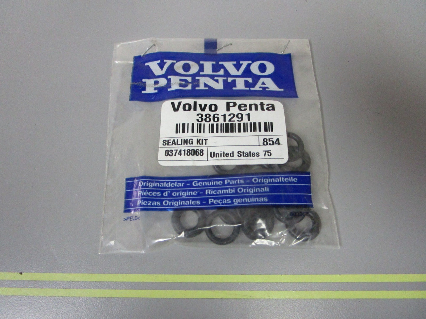 *NEW OEM* 0810 Volvo Penta Sealing Kit 3861291