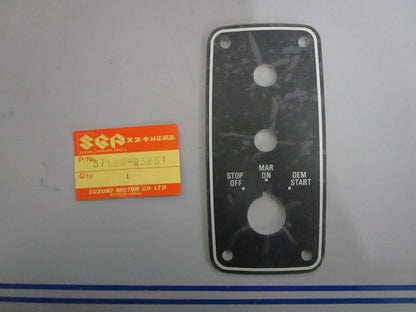 NEW OEM 37139-95251 Suzuki Switch Plate 0820