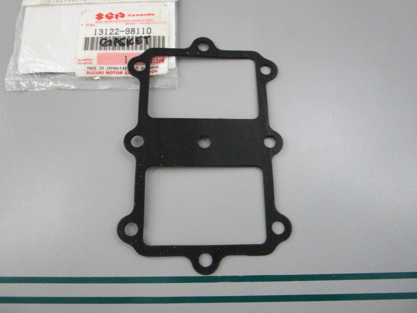 NEW OEM 13122-98110 Suzuki Gasket 0810