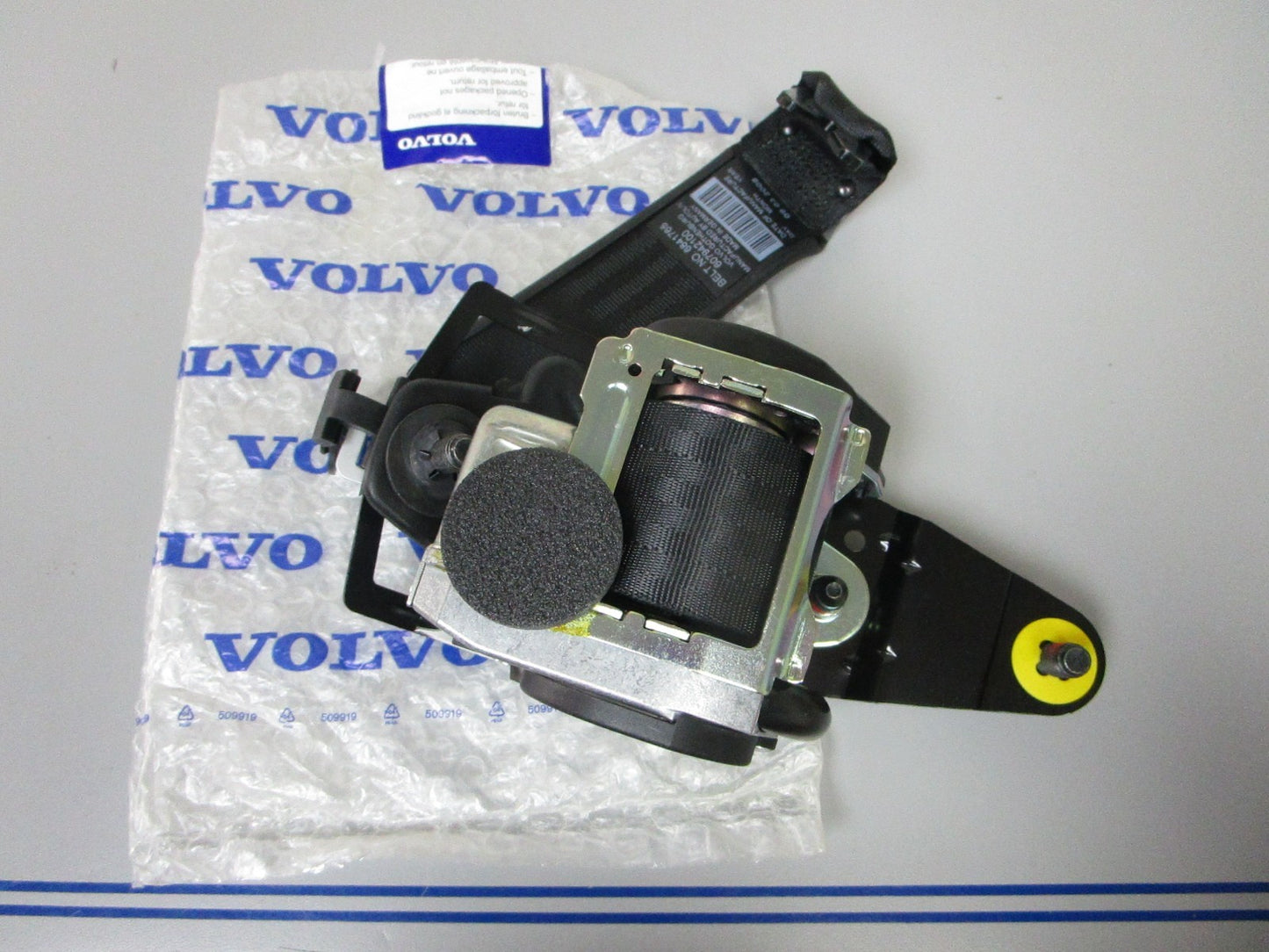 NEW OEM 31351464 Volvo Penta XC90 Lap & Shoulder Seat Belt 0720