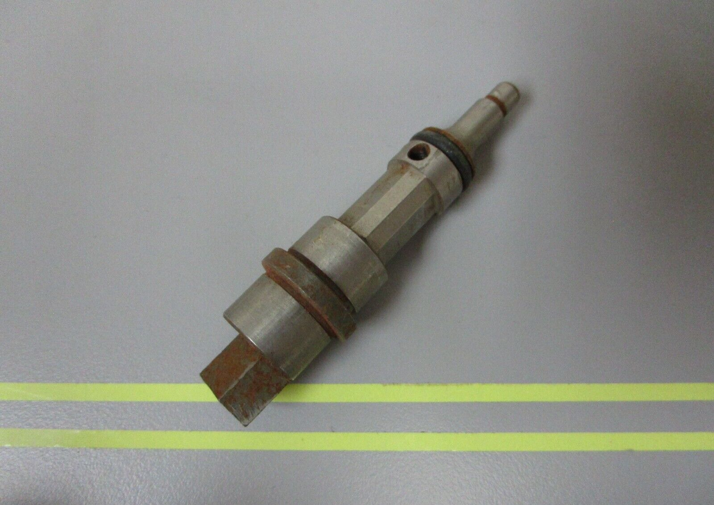 *NEW OEM* 0810 Mercury Quicksilver Distributor Shaft Assembly 393-1541A2