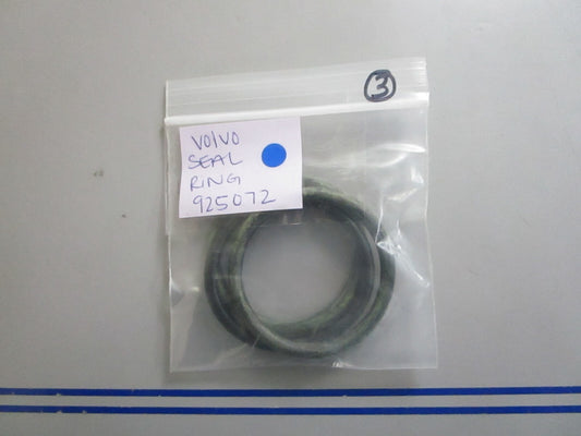 *NEW OEM* 0810 Volvo Penta Seal Ring 925072