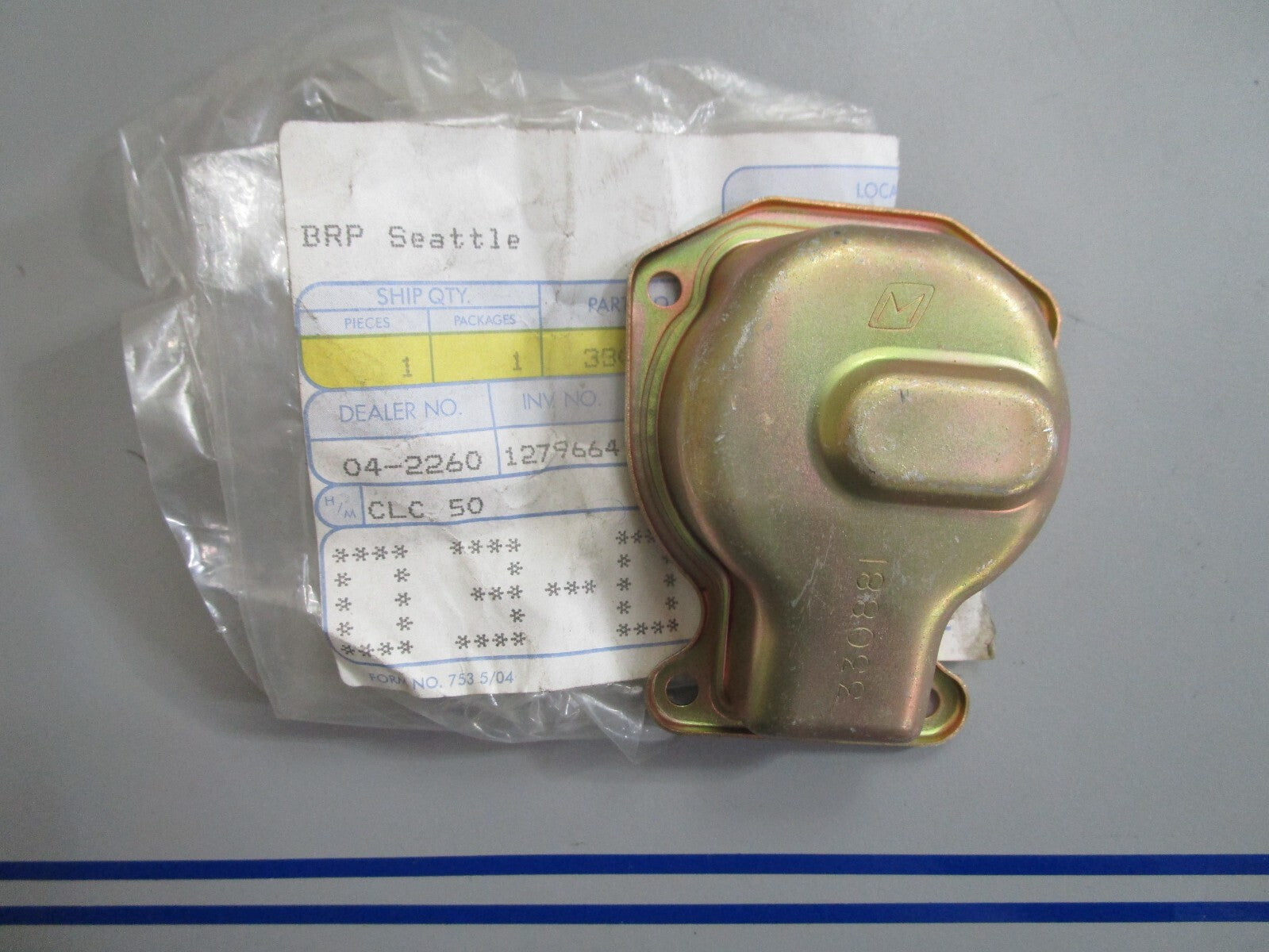 *NEW OEM* 0820 OMC Johnson Evinrude Float Chamber 330881 0330881