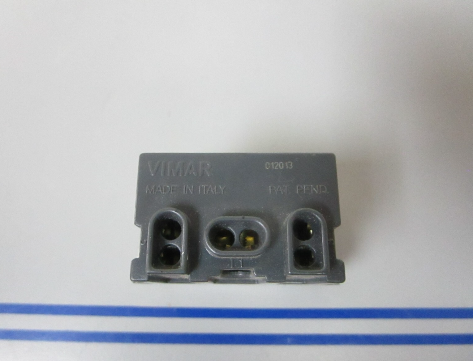*NEW* 0810 Vimar 10A 250V Switch 16150