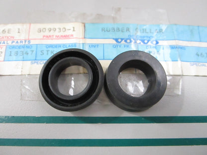NEW OEM (LOT OF 2) 809930 Volvo Penta Rubber Collar 0810